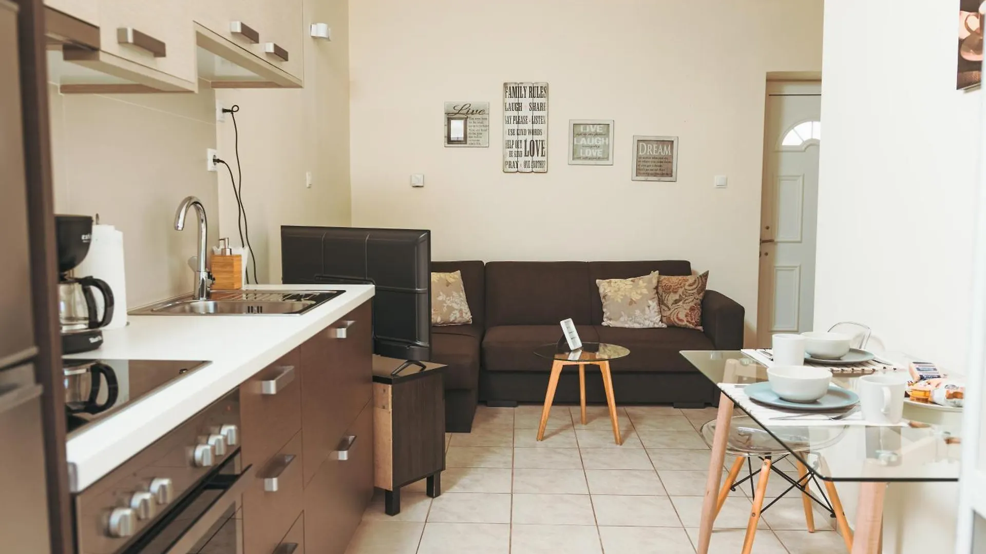 Apartment Plakoures Home Kounoupidhianá